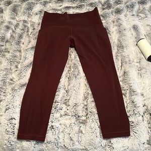Athleta maroon salutation 7/8 tight